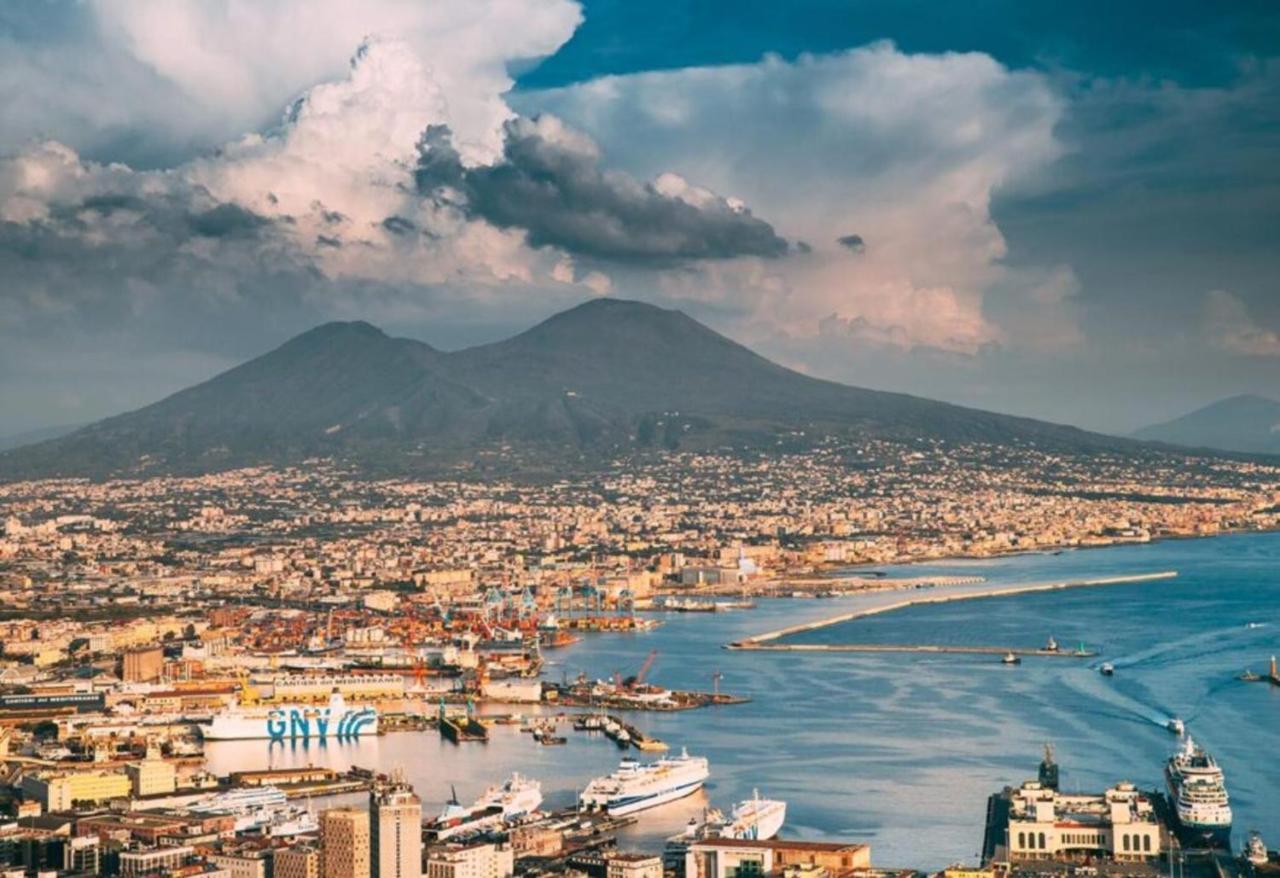 Casina Via Foria Bed & Breakfast Napoli Exterior foto
