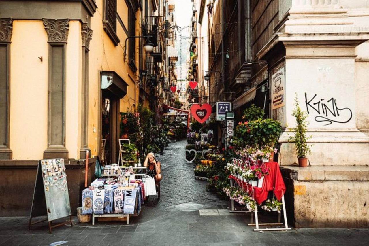 Casina Via Foria Bed & Breakfast Napoli Exterior foto